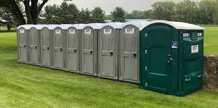 Best ADA-Compliant Portable Toilet Rental  in Clayton, MO
